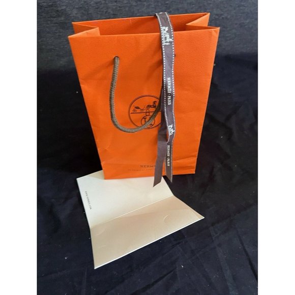 Hermes Paper Reusable Shopping Bag Gift 9" x 6 " x 3" - Picture 3 of 5